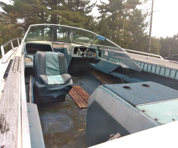 Used Fishing boats For Sale in Minnesota by owner | 1980 20 foot Sea Ray M